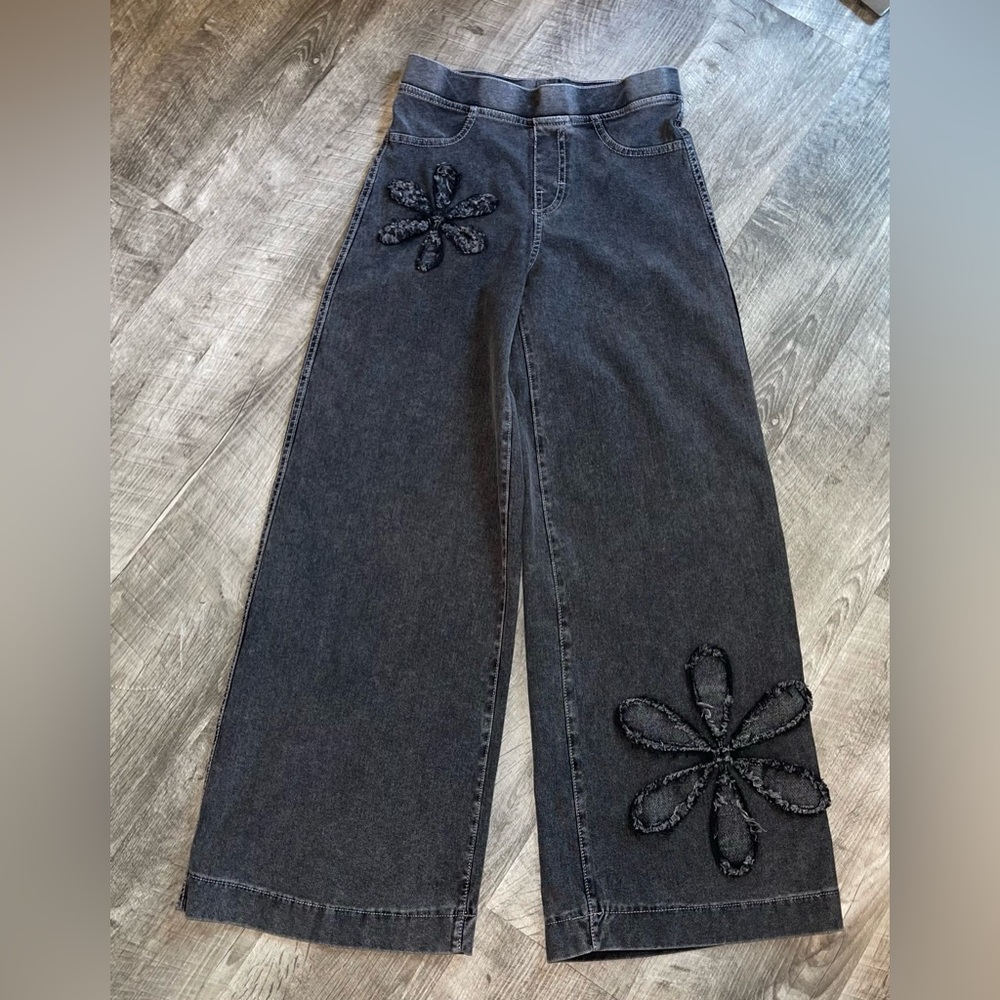 H&M Gray Flare Wide Leg Jeans with Elegant Embroidery just kids